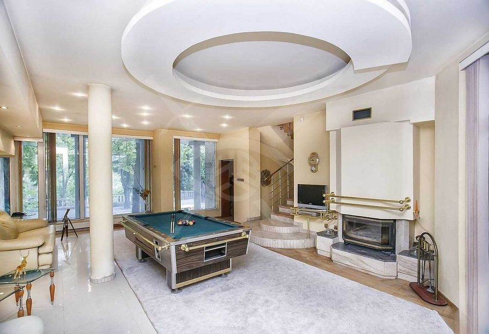 Продава се Къща в Варна, Морска градина - 486 кв.м за 3396 €/кв.м - Снимка #4