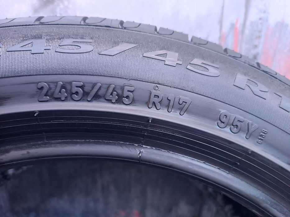 245/45/17 Pirelli