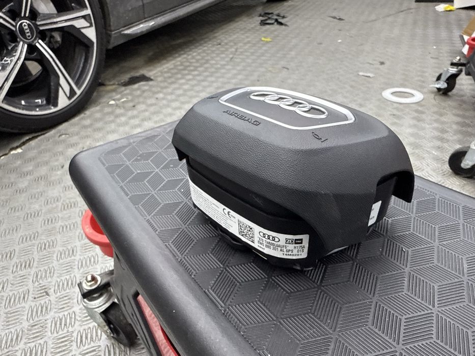 Airbag за Audi A4 B9  – оригинален, номер 8W0880201 AL 6AL