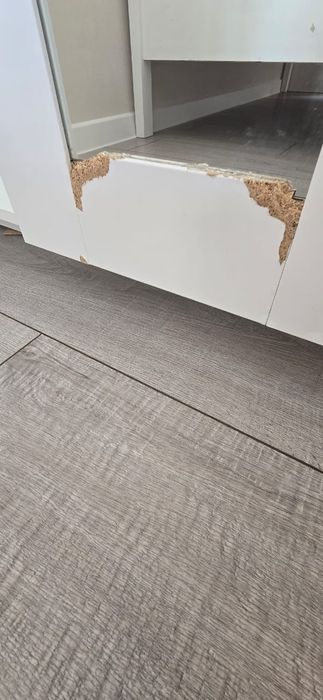 Шкаф IKEA BRIMNES с зерколом