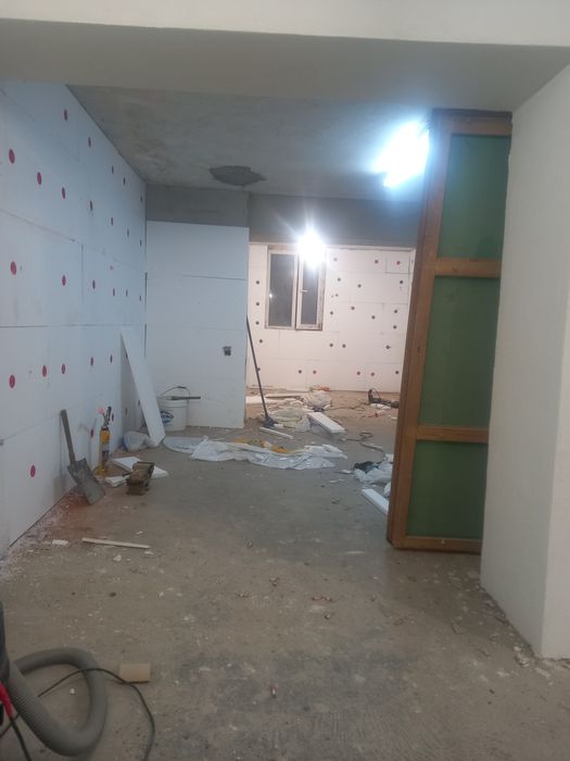 Помещение 100м2 в центъра на София