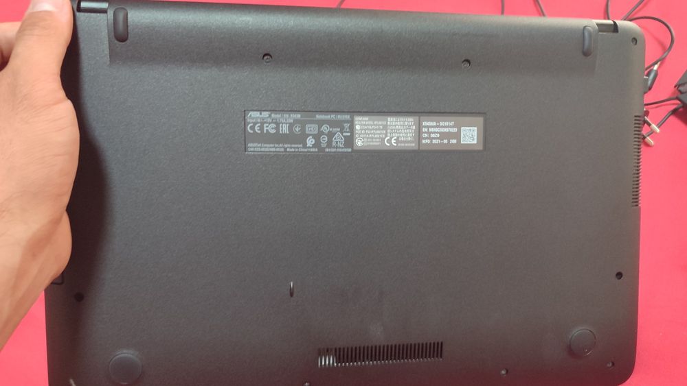 ASUS srochni sotiladi