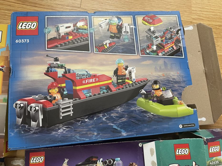 lego seturi barca de salvare si camioneta cu elicopter