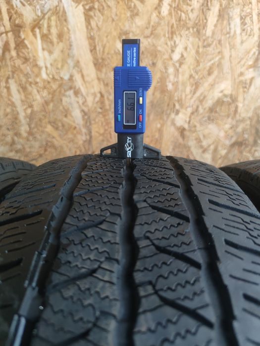 Anvelope Continental 215/60/17 C