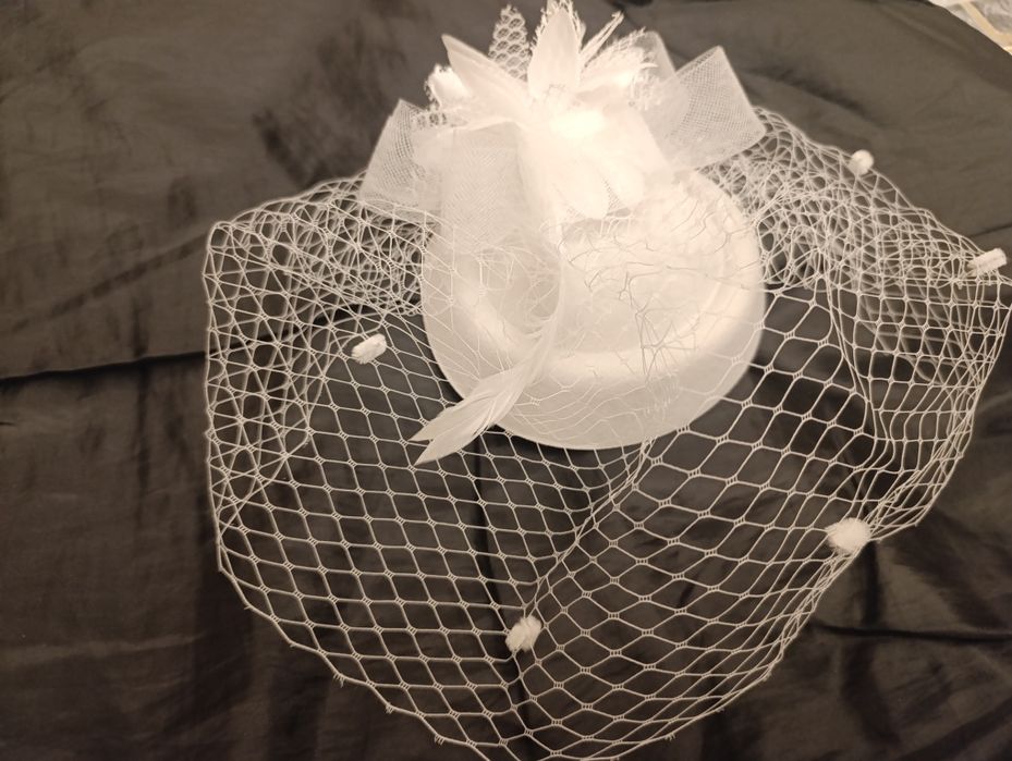 Роскошная женская шляпа-вуалетка