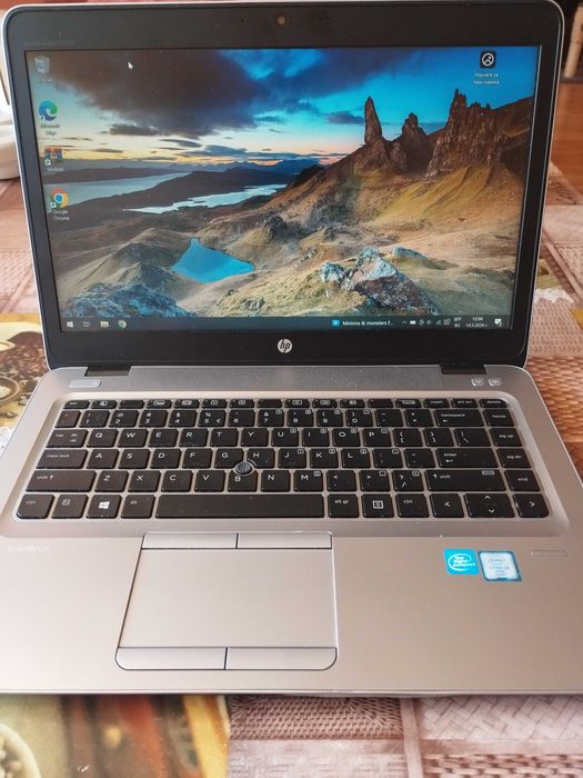 Лаптоп HP 14" i5 2,5GH 8GB RAM 500GB SSD в отлично състояние