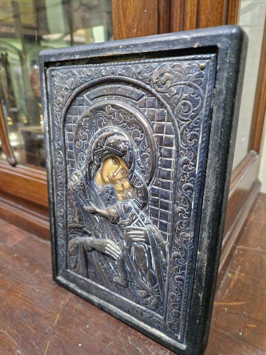 Прекрасна антикварна сребърна икона със сертификат