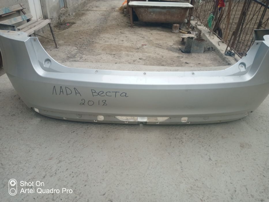 Lada Vesta 2018 orqa banfer