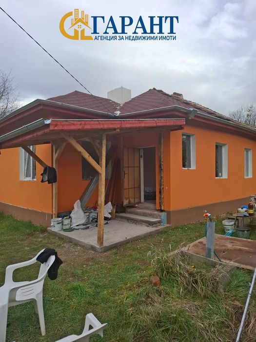 Недвижими имоти "Гарант", продава къща в с.  Кошарите, община Радомир.