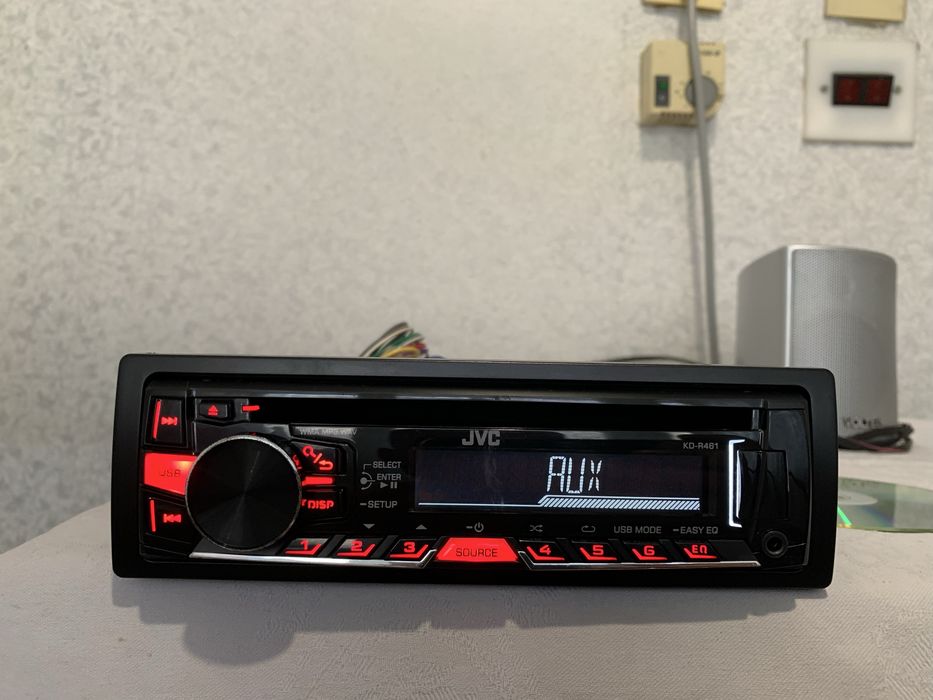 Авто Cd плеър JVC USB