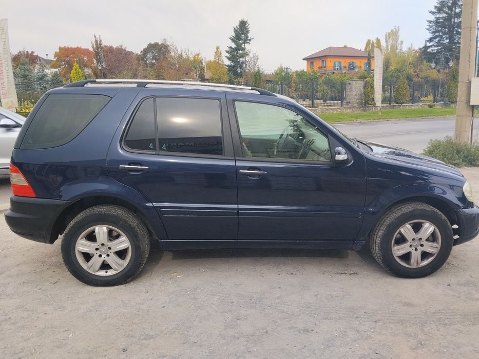 Mercedes-Benz ML 270 2004 година