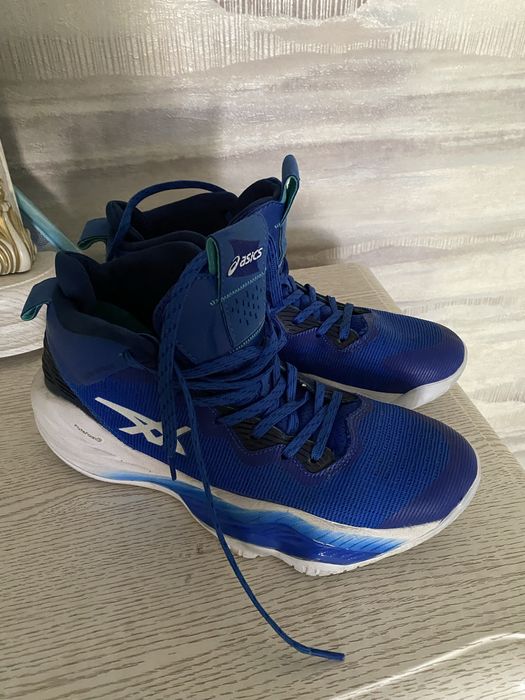 Asics Nova Surge 2