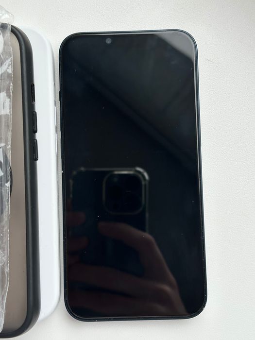 Продам iPhone 13