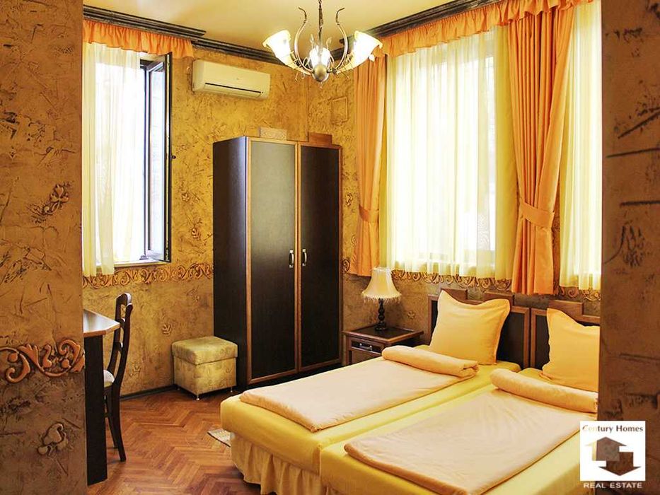 Продава се Къща в Велико Търново, Център - 223 кв.м за 1494 €/кв.м - Снимка #1