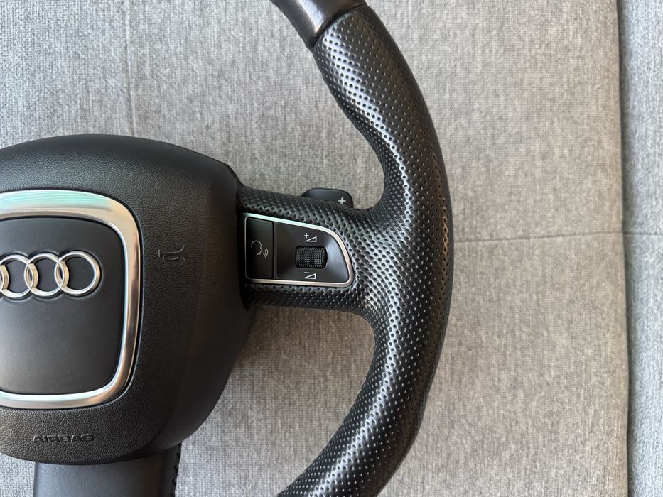 S-line мулти волан с пера + airbag за Ауди Q5 / A5 (2009-2012)