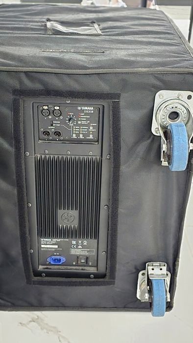 Doi Bași Yamaha DXS18 ( rcf, fbt, dynacord)