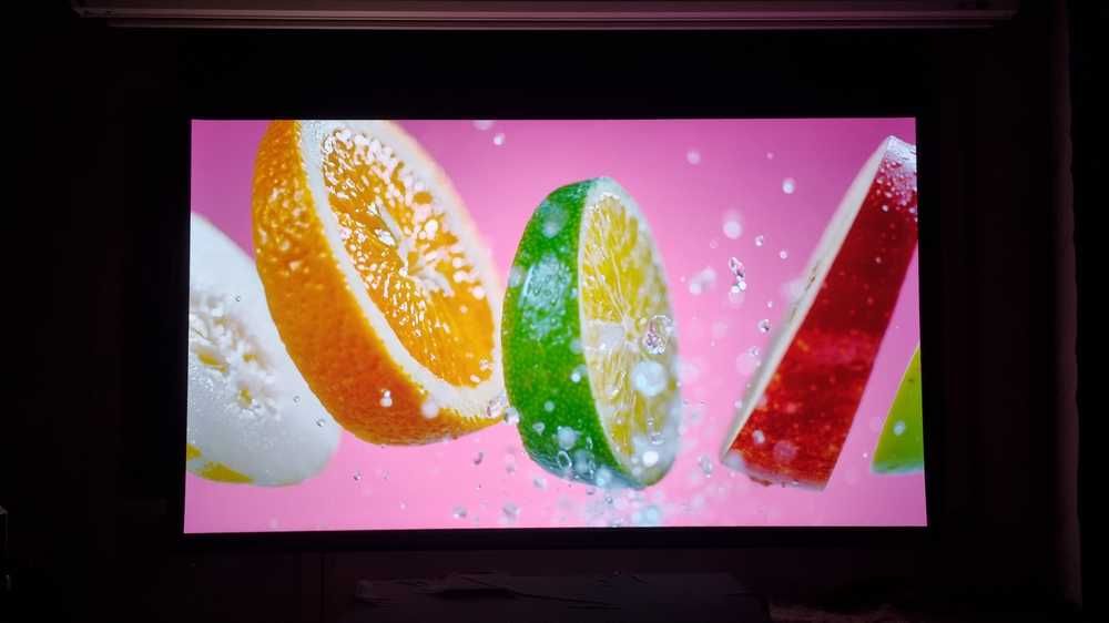 Електрически екран за проектор Elite Screens Saker Premium 100 инча