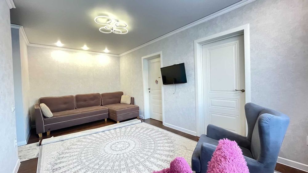 Срочно продам 3- х квартиру в центре
