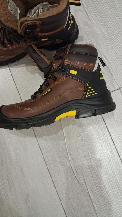 Спецботинка земные