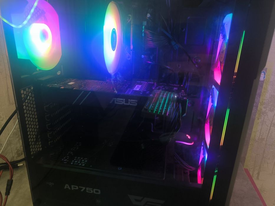 Продам компьютер с мониторым