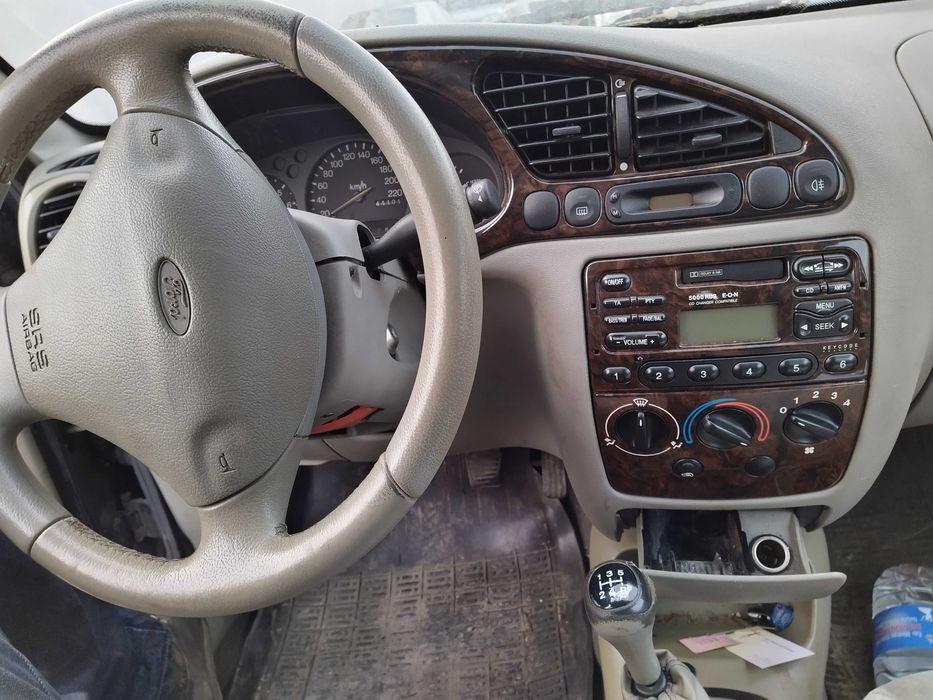 Продавам FORD FIESTA 1.25 2000 г. На части