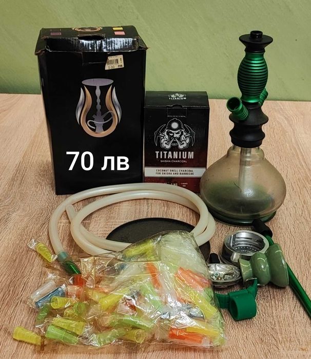 Коледни камиончета, чаши или подаръци