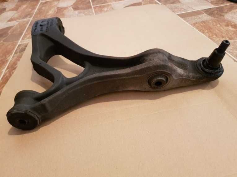 Носач  Тоuareg   ляв   2008 г.