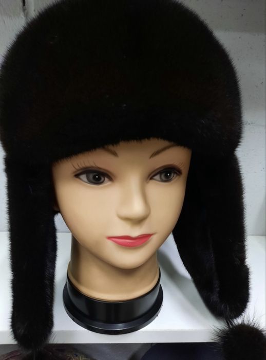 Женская ушанка            .