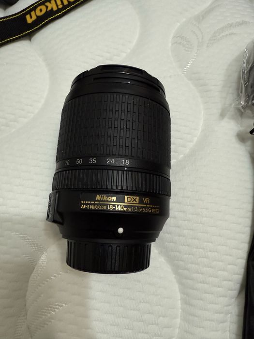 Nikon D7500 Фотоапарат с 3 обектива и екстри