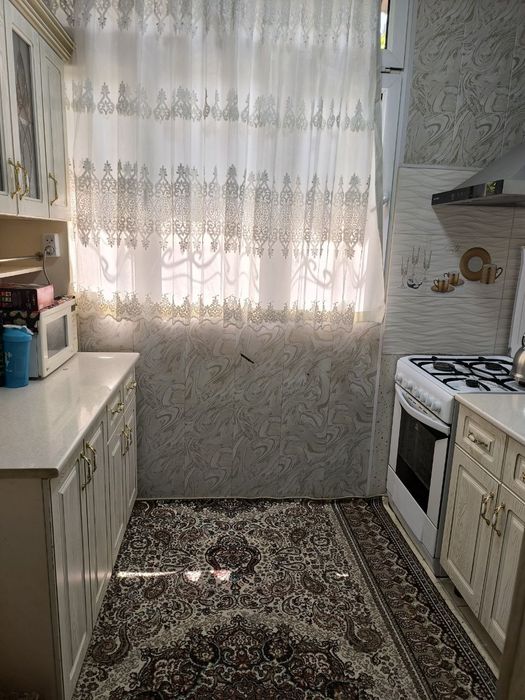 Чиланзар-9. 4/1/4. 2х6 балкон, 77 серия Кирпичный срочно