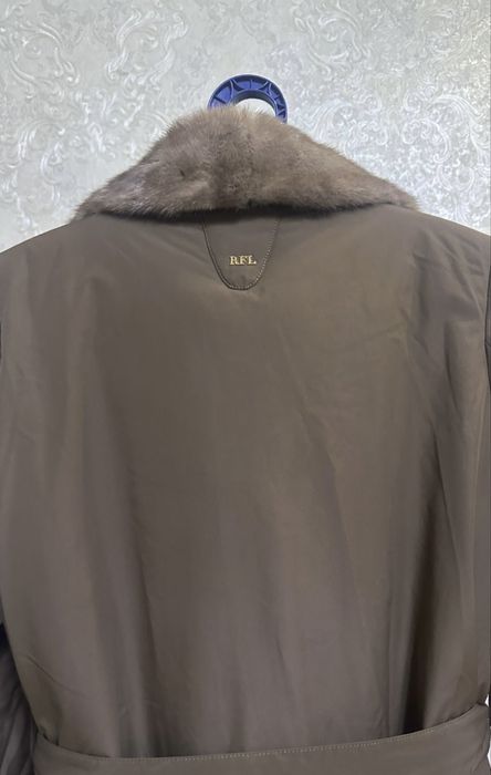 Куртка от бренда rafaello