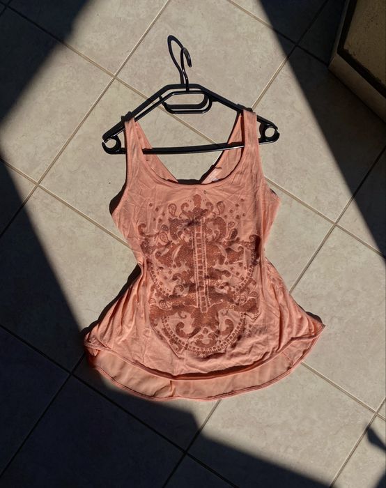 Top cu detalii strălucitoare, Bershka, mărimea M. Nou