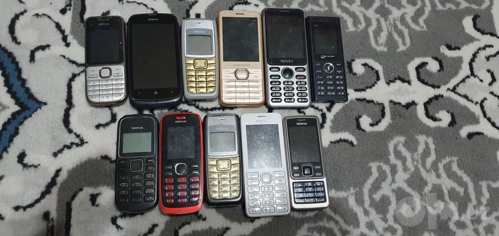 Telefonlar sotiladi