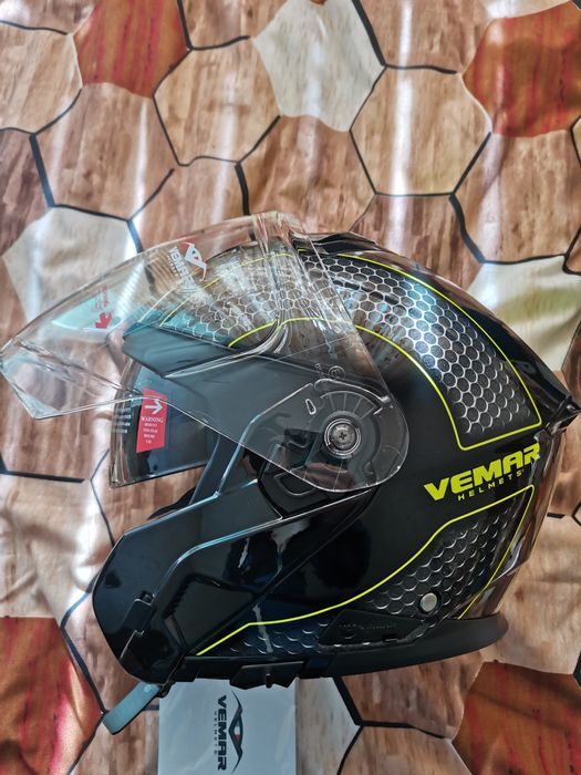 Нова каска за мотор, скутер Vemar Feng