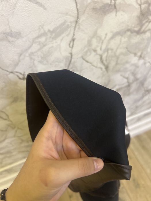 Коричневая кожаная юбка