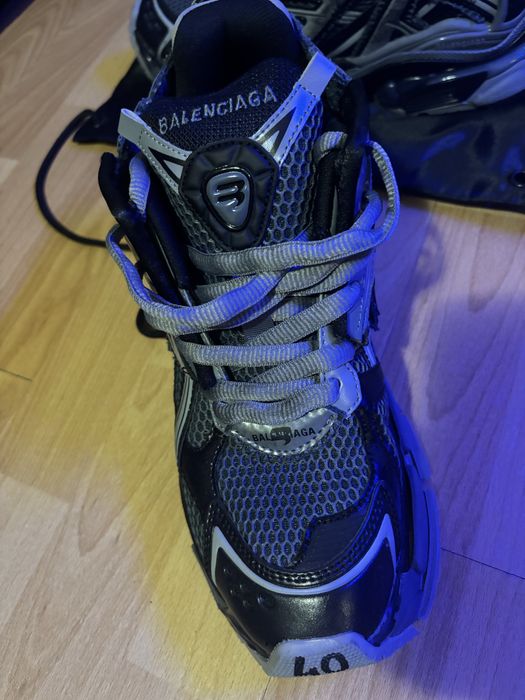 balenciaga runner gri