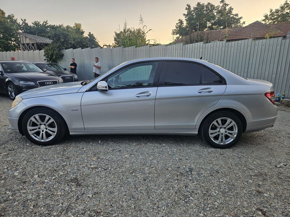 Mercedes-Benz C180d ~ Berlina, 136 Cp/ Euro 5/Navi/Senz park/Sc incalz