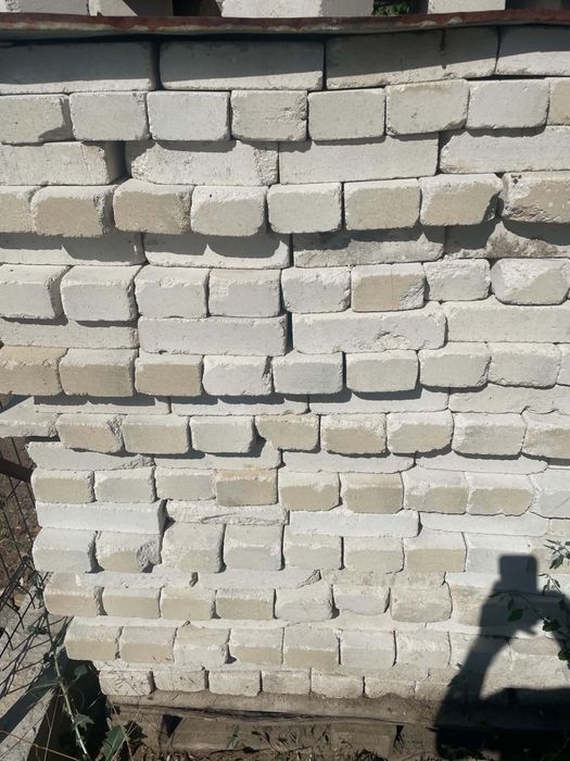 Тухли 7000 бройки