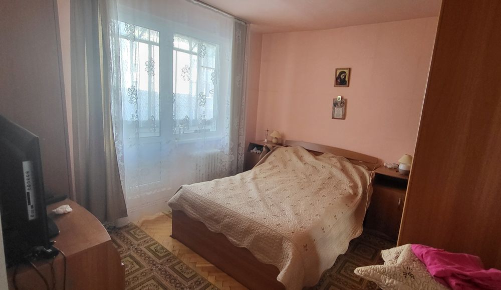 Apartament 3 camere in Reghin, Rodnei, etaj 2