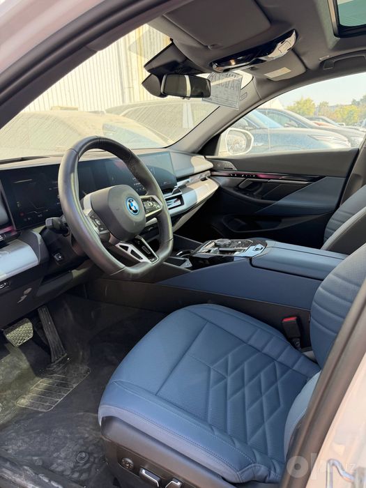 BMW i5 40L 2025 yil