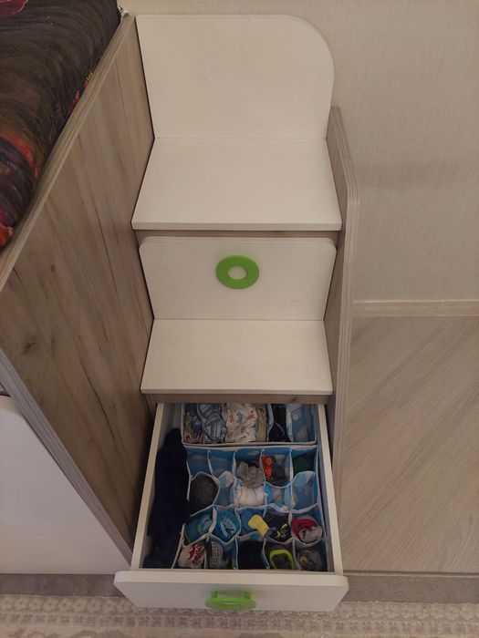 Детская кровать-шкаф Клюква