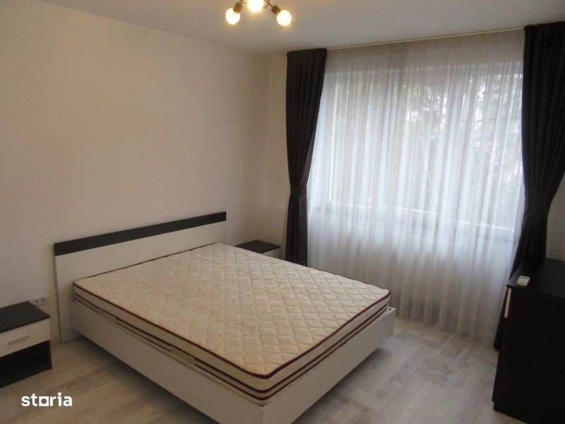 Ultracentral (Al. Parcului)-3 camere decomandat , mobilat si utilat