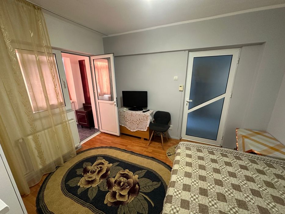 De inchiriat apartament 1 camera str bucium