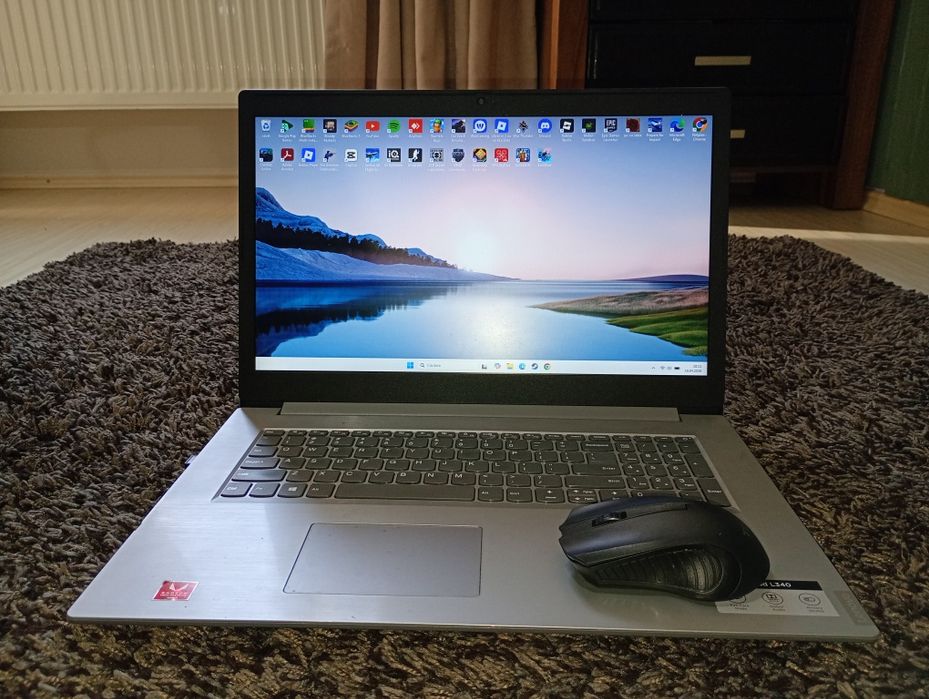 Laptop Lenovo IdeaPad L340. De muncă îl vând la 3250 lei