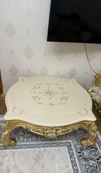 Продам диван с креслами