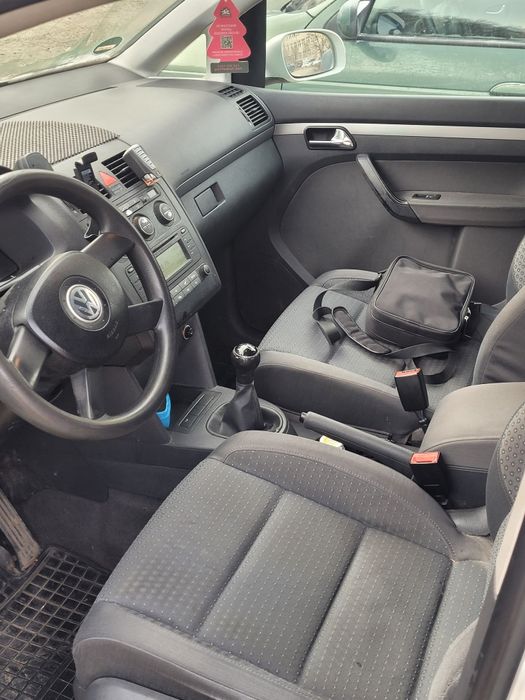 Touran 2004 în stre bună de funcționare