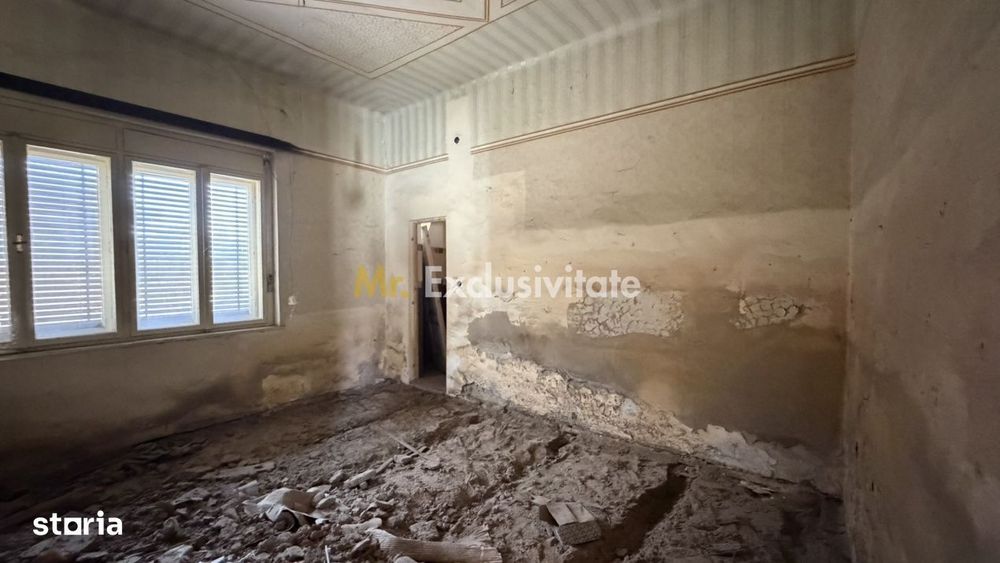 Casă de renovat cu teren 557 mp, central Str. Gh. Barițiu - Carei
