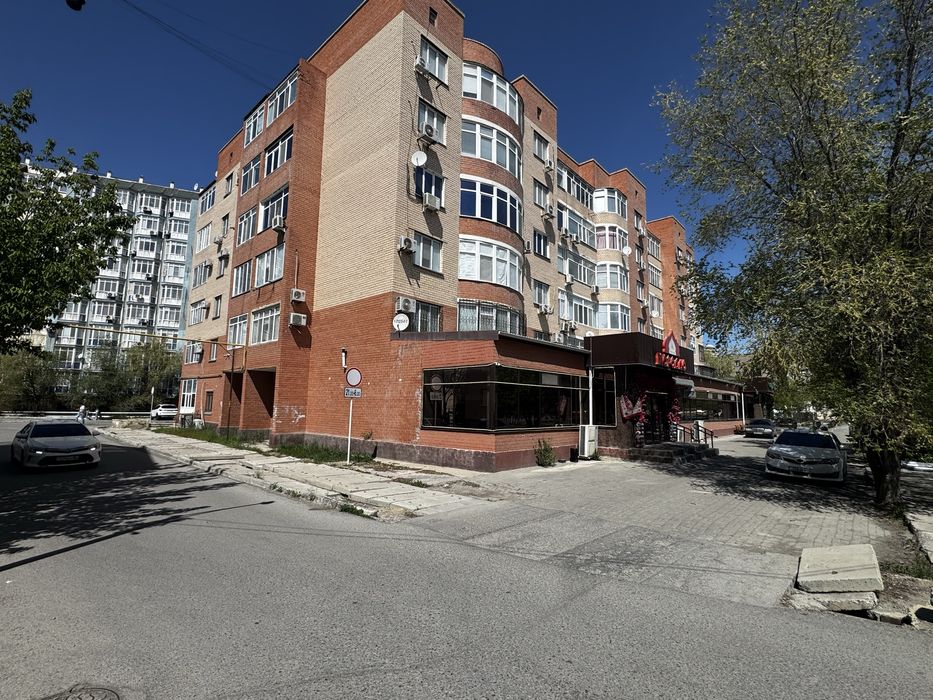 Продается 2-комнатная квартира в центре