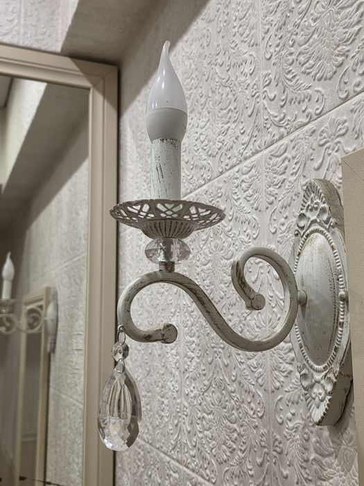 Продам люстры и бра по смешной цене