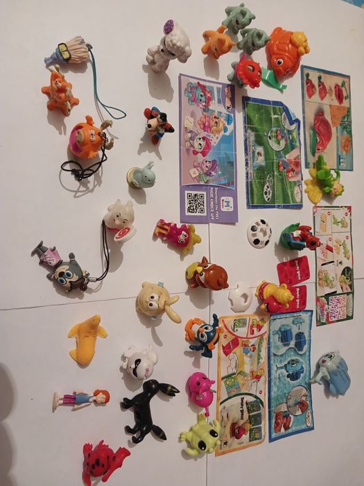 Продам фигурки из киндеров